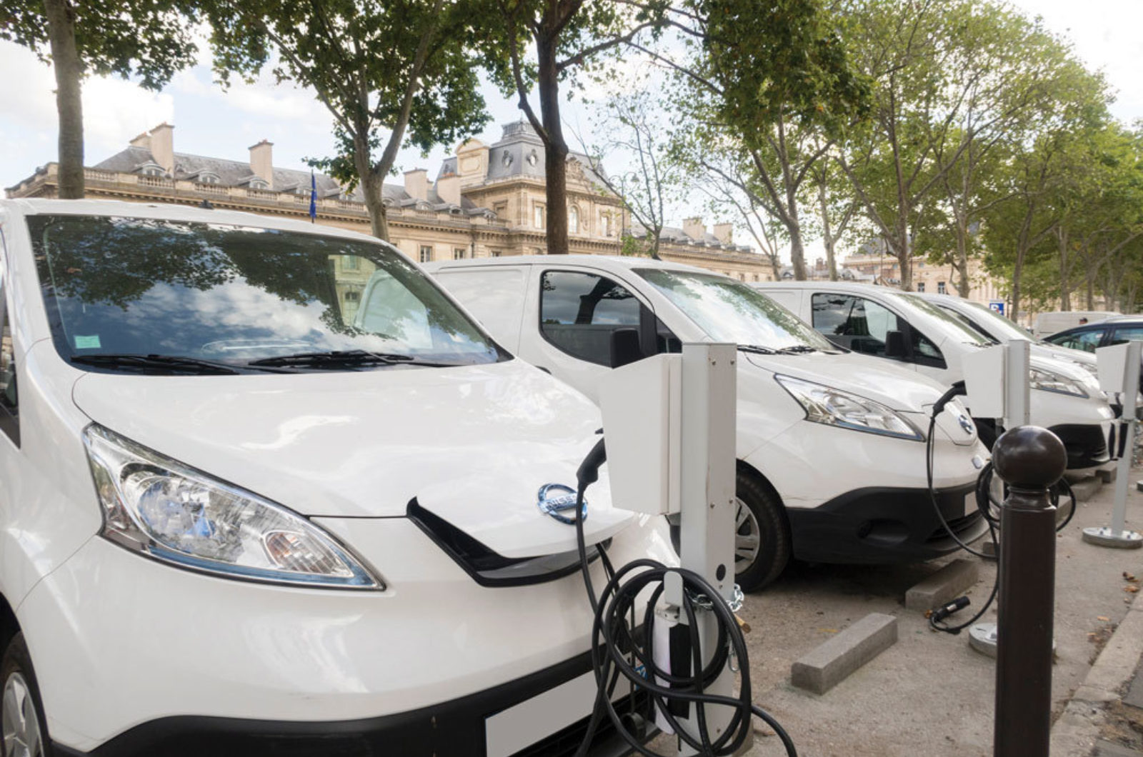 Electric vans charging LR